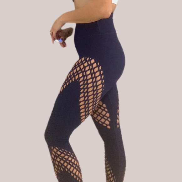 💥 Laser cut Leggings 💥 - Picture 4 of 10